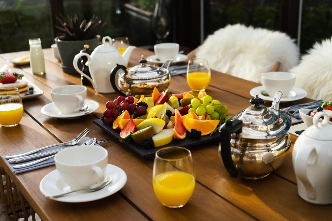 The Roseate Edinburgh - Small Luxury Hotels Of The World Bagian luar foto A breakfast table
